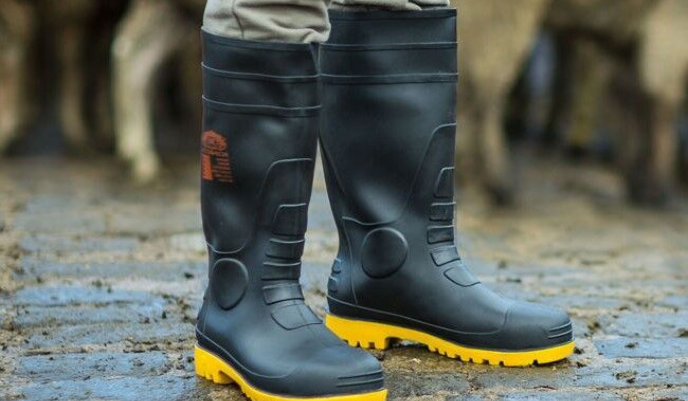 Top Benefits of Wearing Gum Boots for Industrial and Outdoor Work