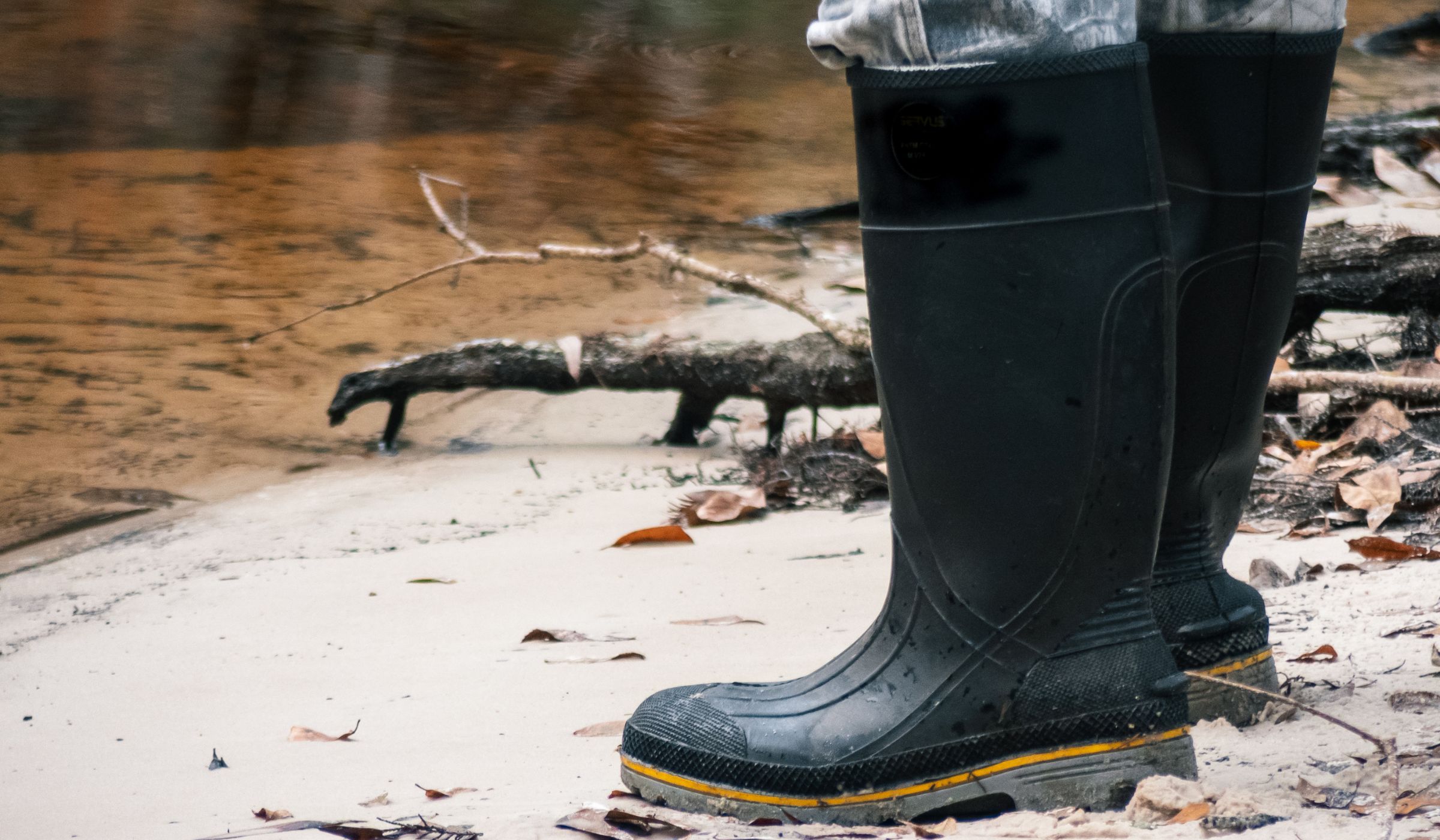 Benefits of Partnering with an Experienced Rain Boot Manufacturer
